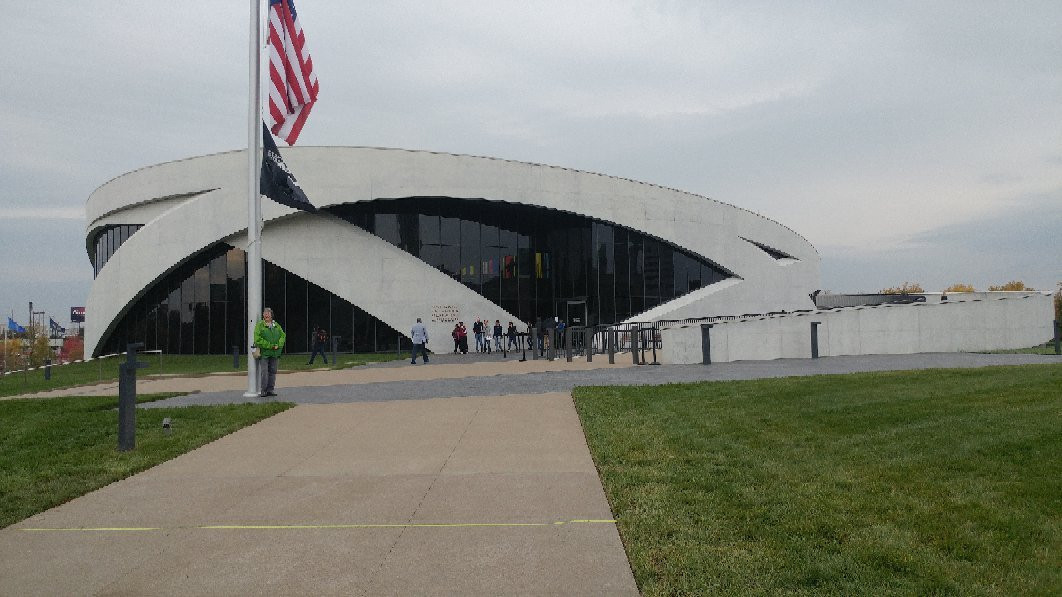 National Veterans Memorial and Museum景点图片