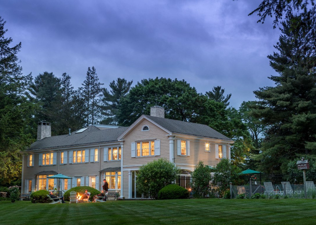 Devonfield Inn主图