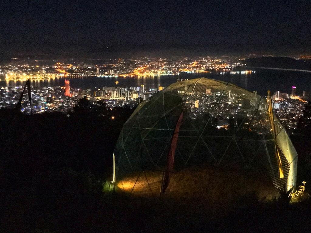 升旗山美景酒店主图