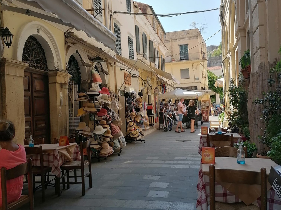 Corfu Minibus Low Cost Trips-Karousades必去景点