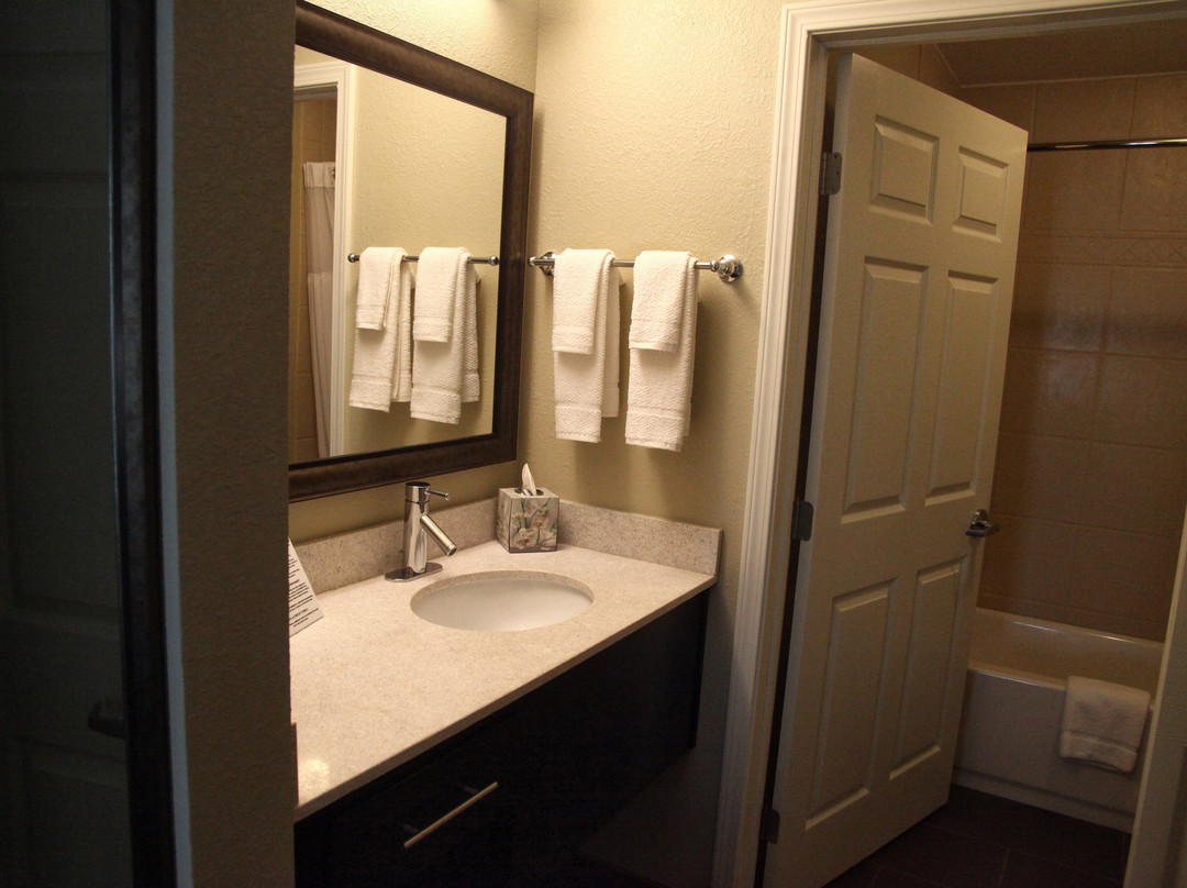 Staybridge Suites Minot by IHG主图