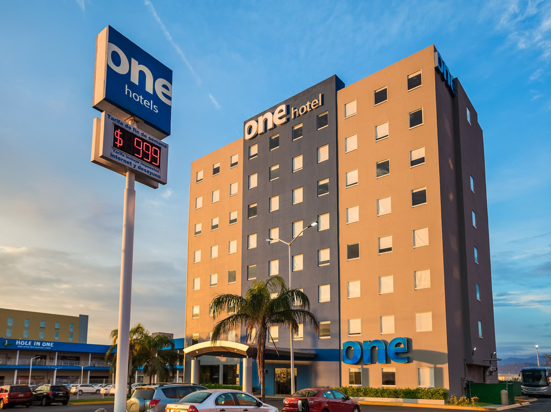 One Monterrey Aeropuerto主图