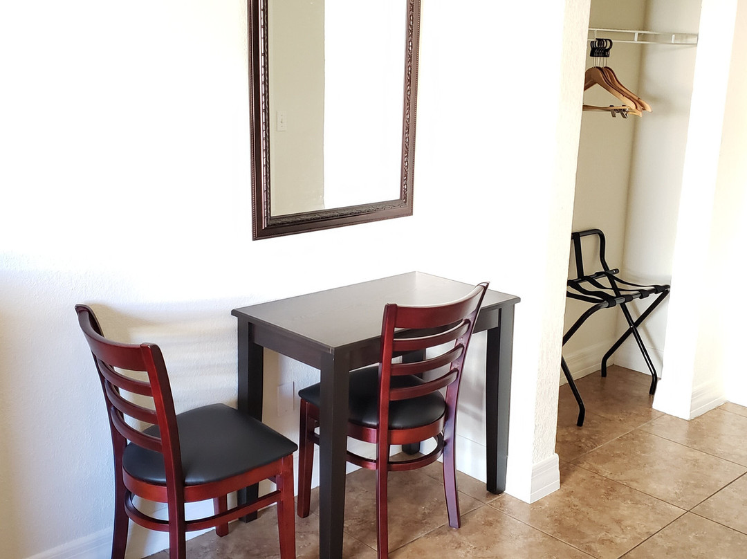 Oceanfront Inn And Suites主图