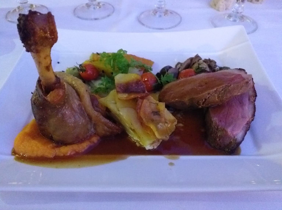 杜帕瑟酒店主图