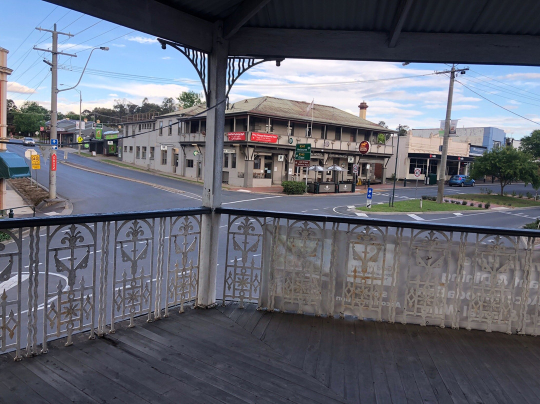 The Alexandra Hotel主图