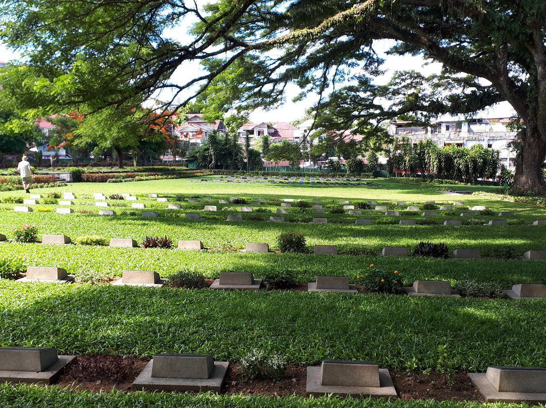 Commonwealth War Cemetery-安汶必去景点