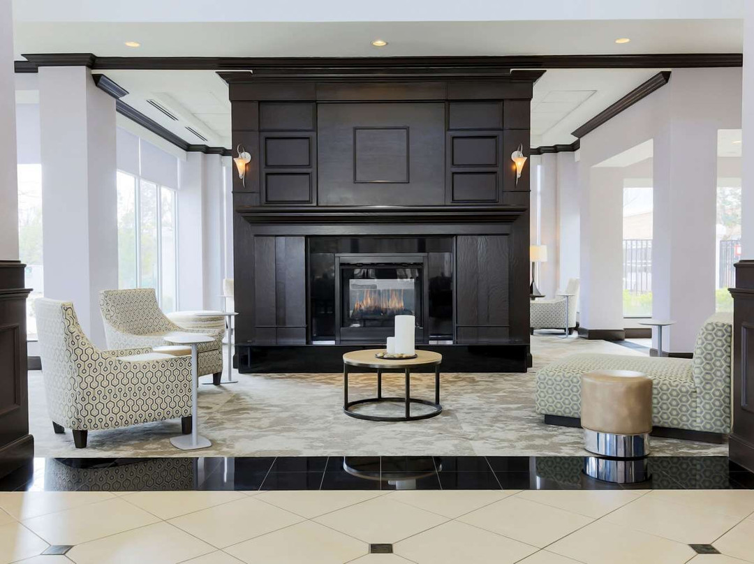 诺曼希尔顿花园酒店主图