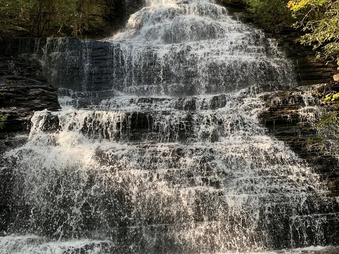 Benton Falls Hike-Benton必去景点