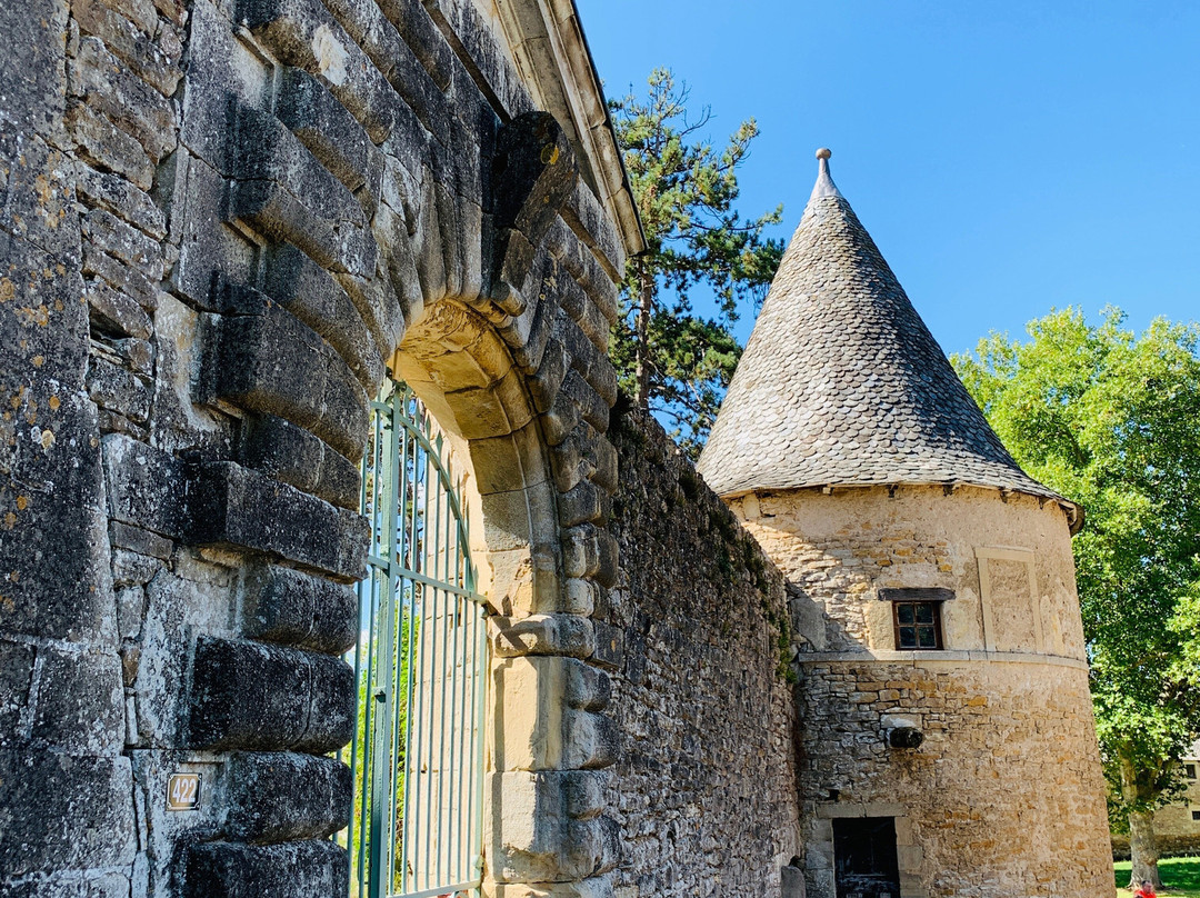 Château des Bourines-Bertholene必去景点