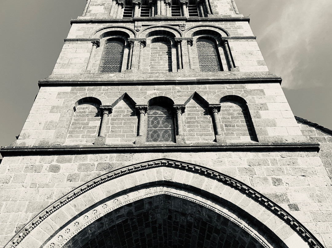 Eglise Saint-Mathieu de Salers-Salers必去景点