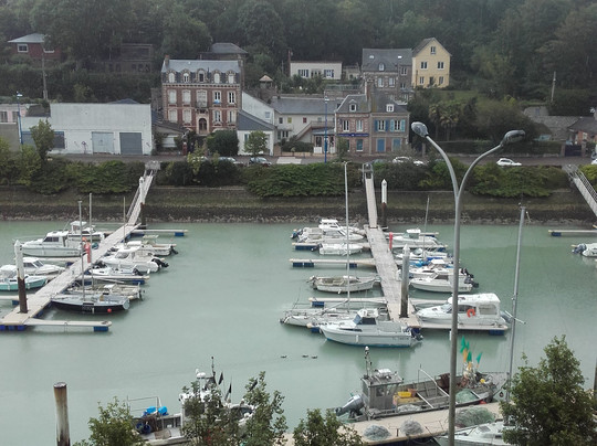 卡西诺酒店主图