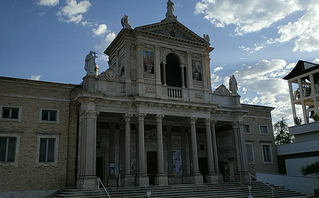 Santuario di San Gabriele dell'Addolarata景点图片