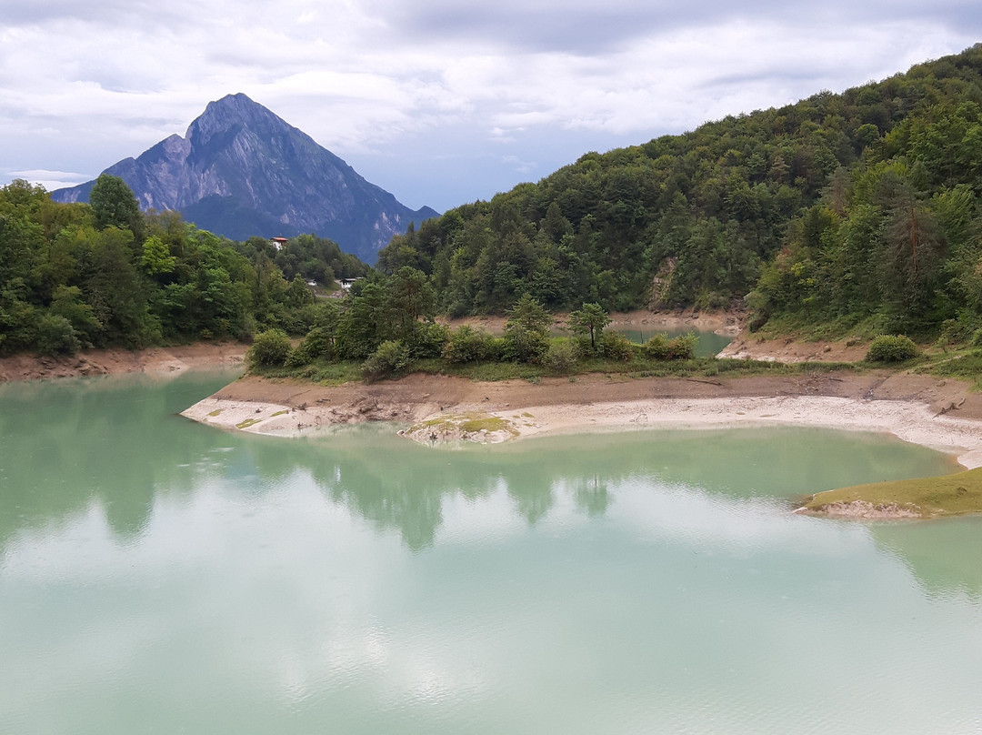 Lago di Verzegnis景点图片