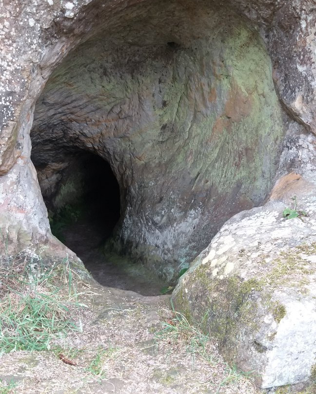 Necropolis de San Pantaleon-Valderredible必去景点