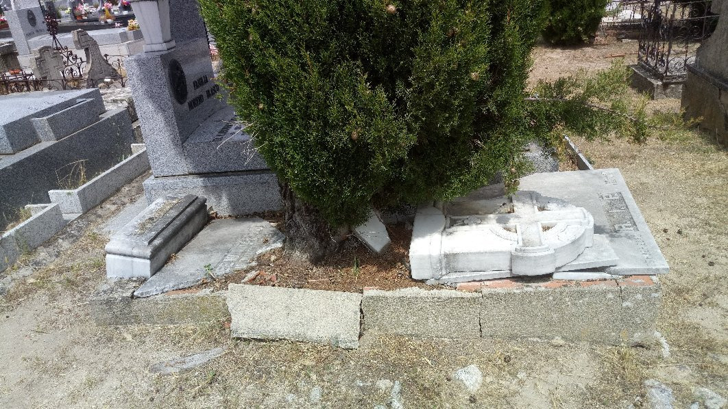 Cementerio Hoyo de Manzanares-Hoyo de Manzanares必去景点