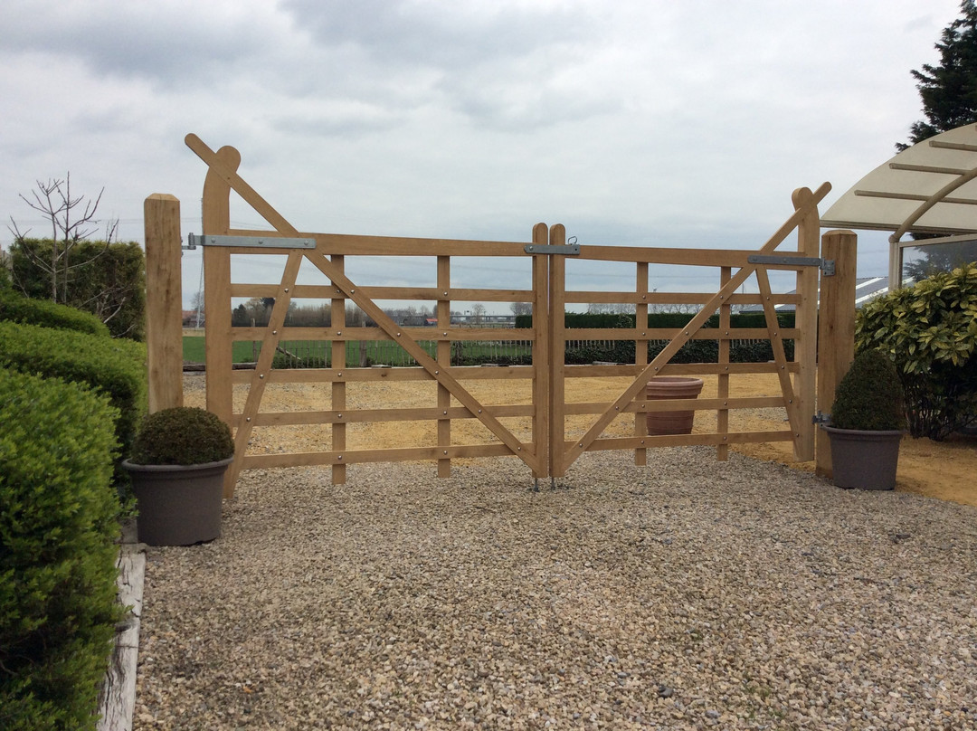 巴特勒酒店主图