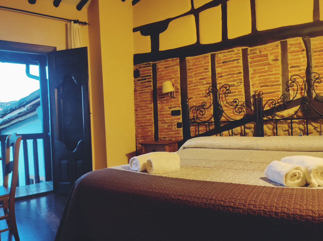 Posada de Candelario主图