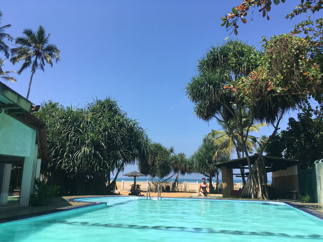 Green Shadows Beach Hotel主图