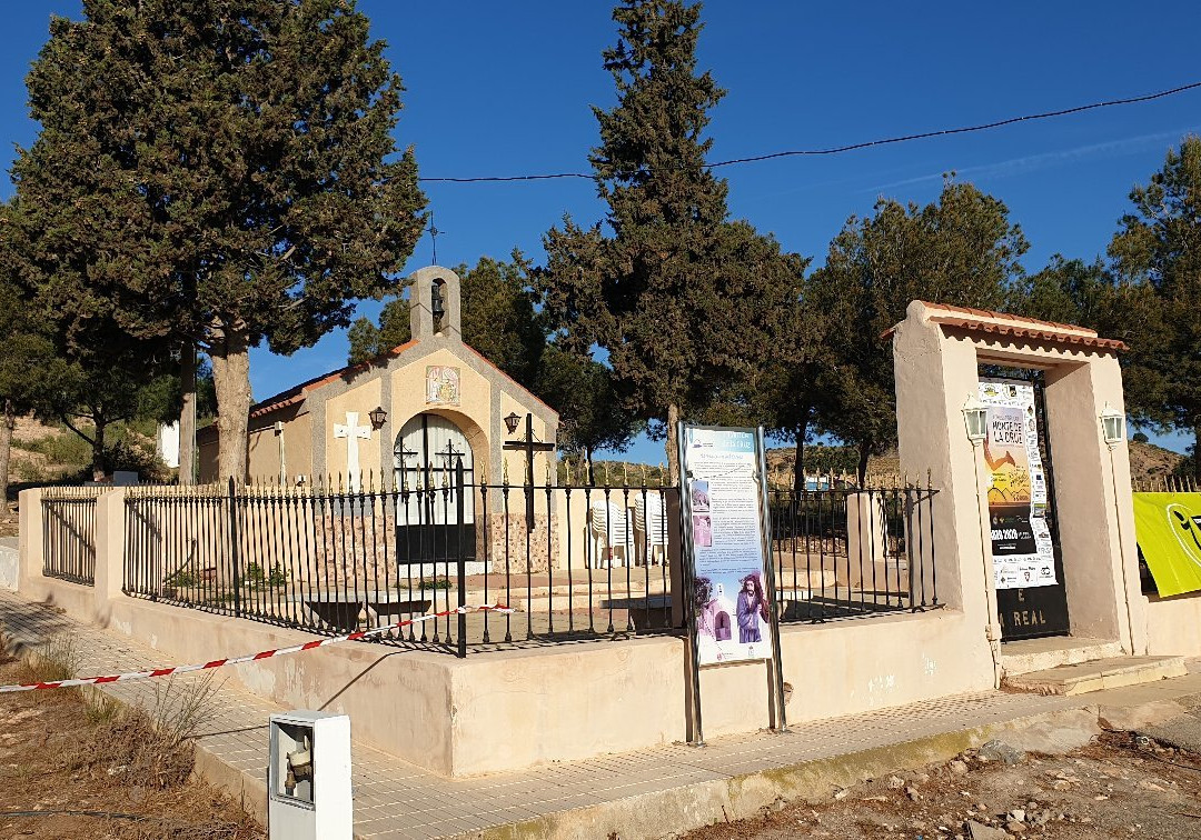 Ermita de La Cruz-Fuente Alamo必去景点