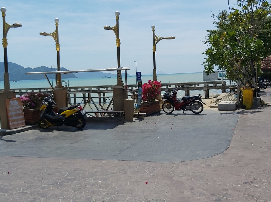 Ao Chalong Pier-查龙必去景点