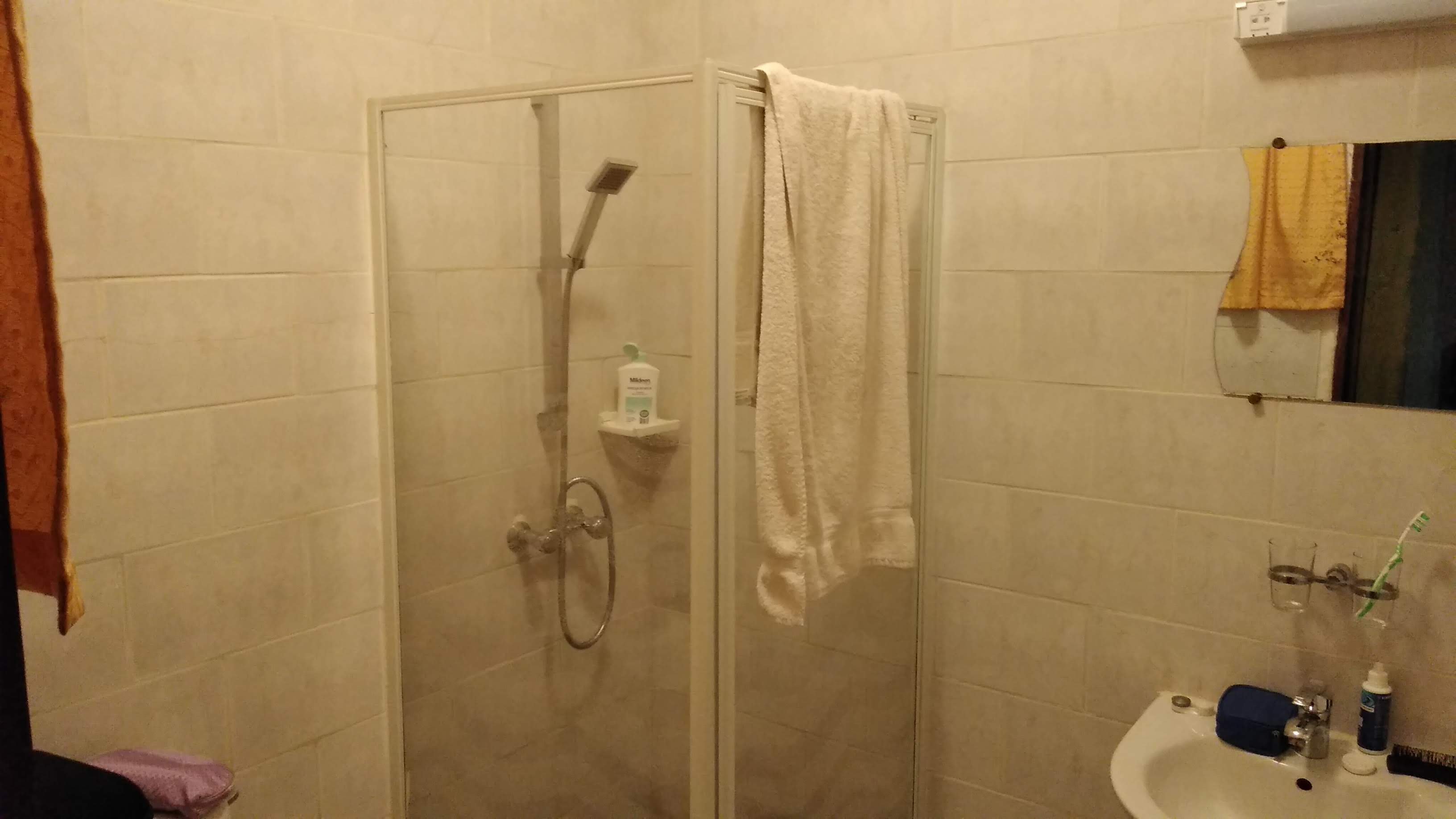 Seaview Gardens Hotel-浴室