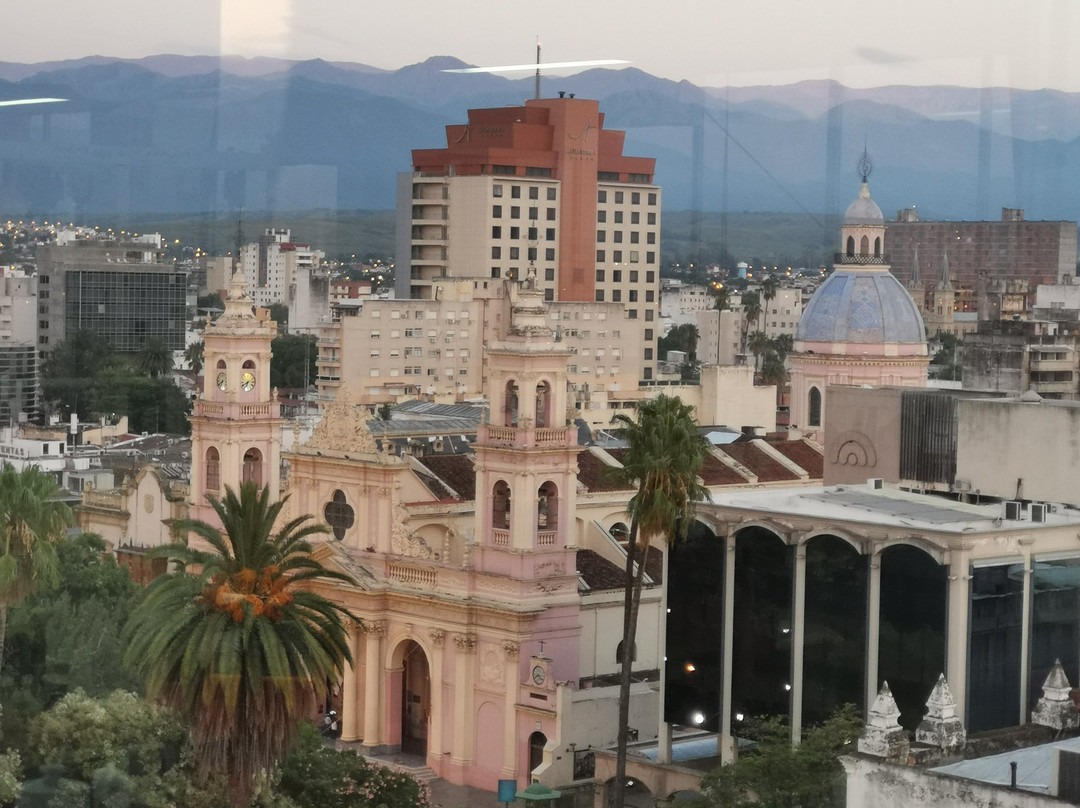 Hotel Victoria Plaza主图