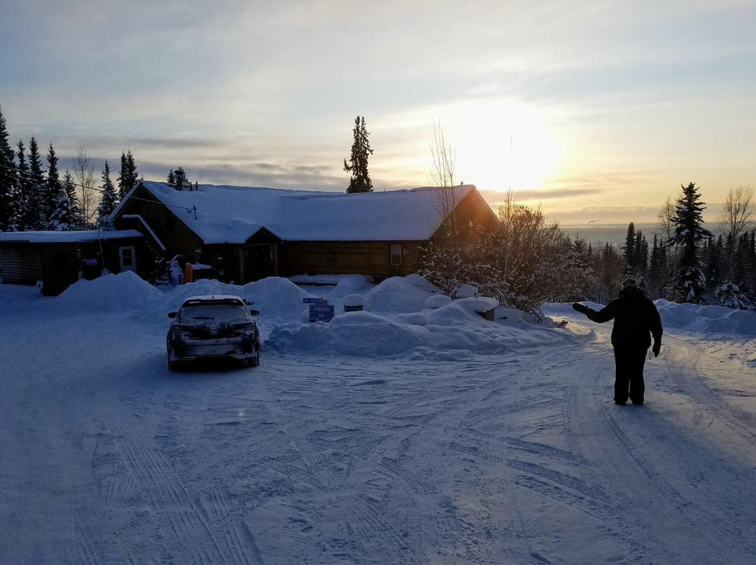 阿拉斯加风情木屋酒店主图