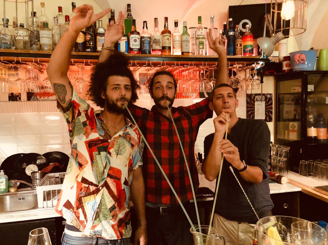 Microclima Vini & Vinili-福利尼奥必去景点