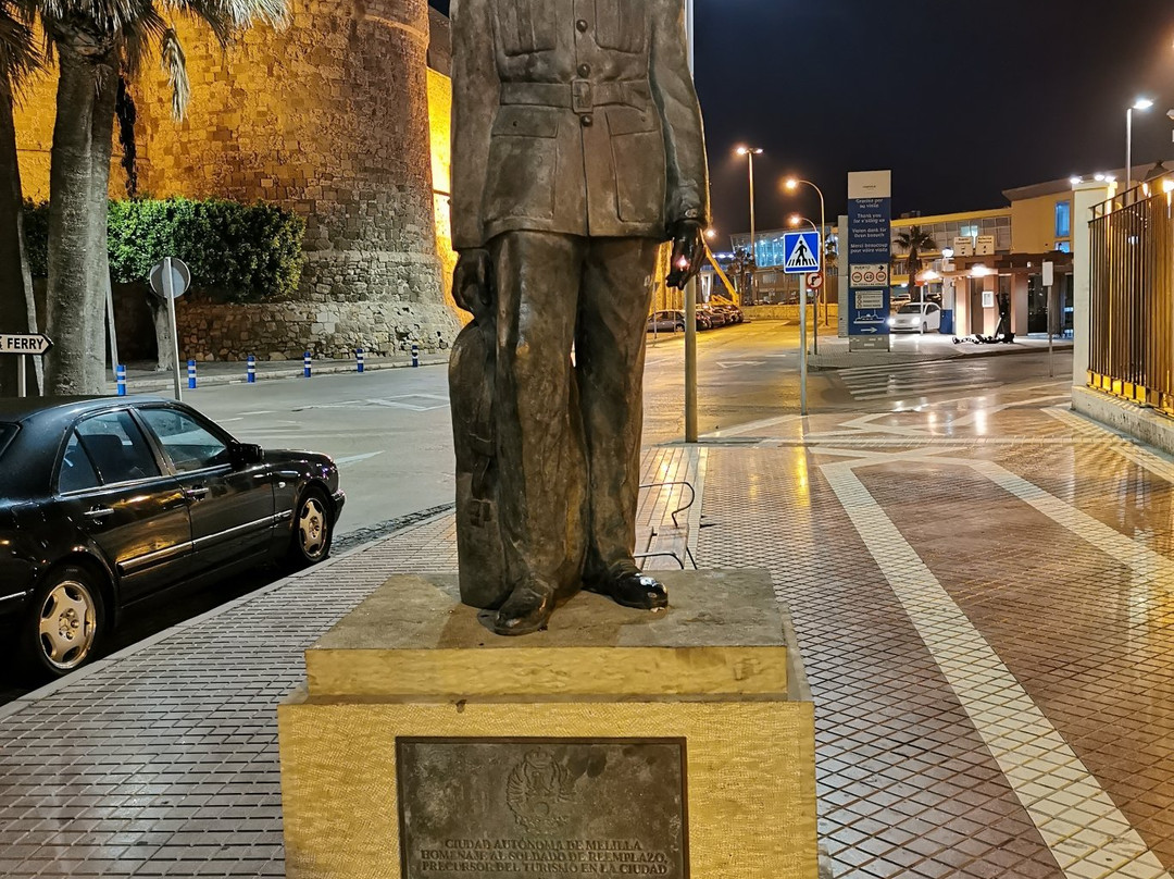 Estatua del Soldado de Reemplazo-梅利利亚必去景点