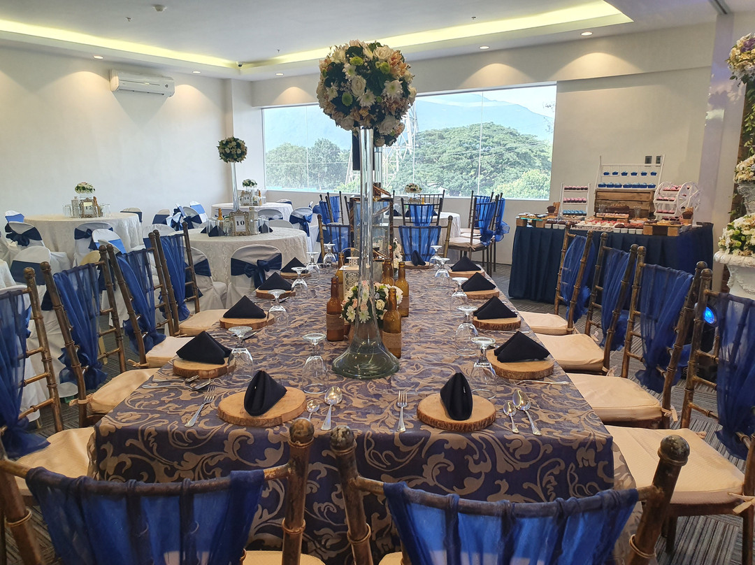 Bravo Tanauan Hotel主图