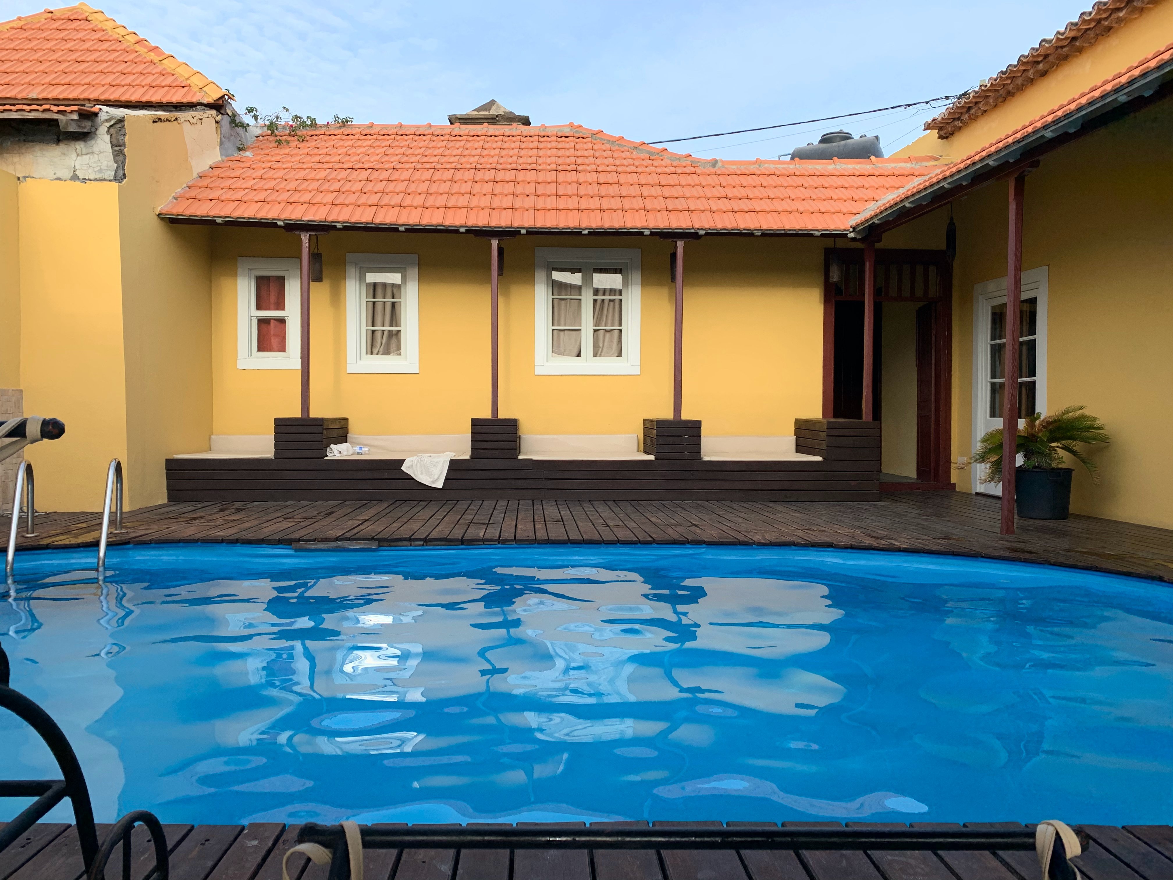 Colonial House Bed and Breakfast-泳池
