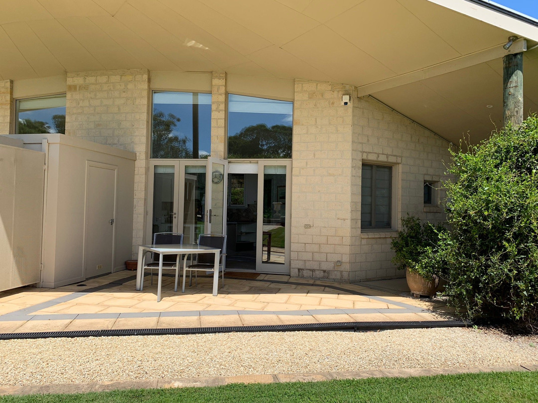 莱德华德别墅宾客酒店主图