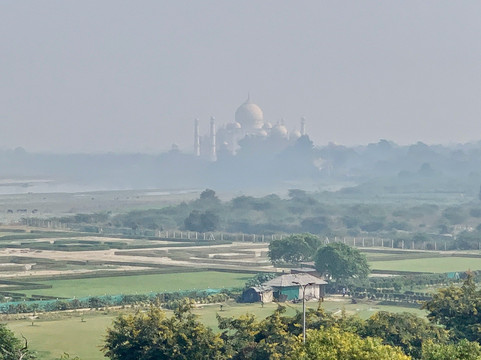 Keeper Landwey-阿格拉必去景点