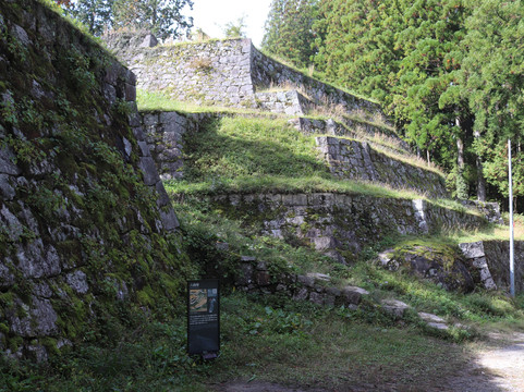 Rokudanheki-惠那市必去景点