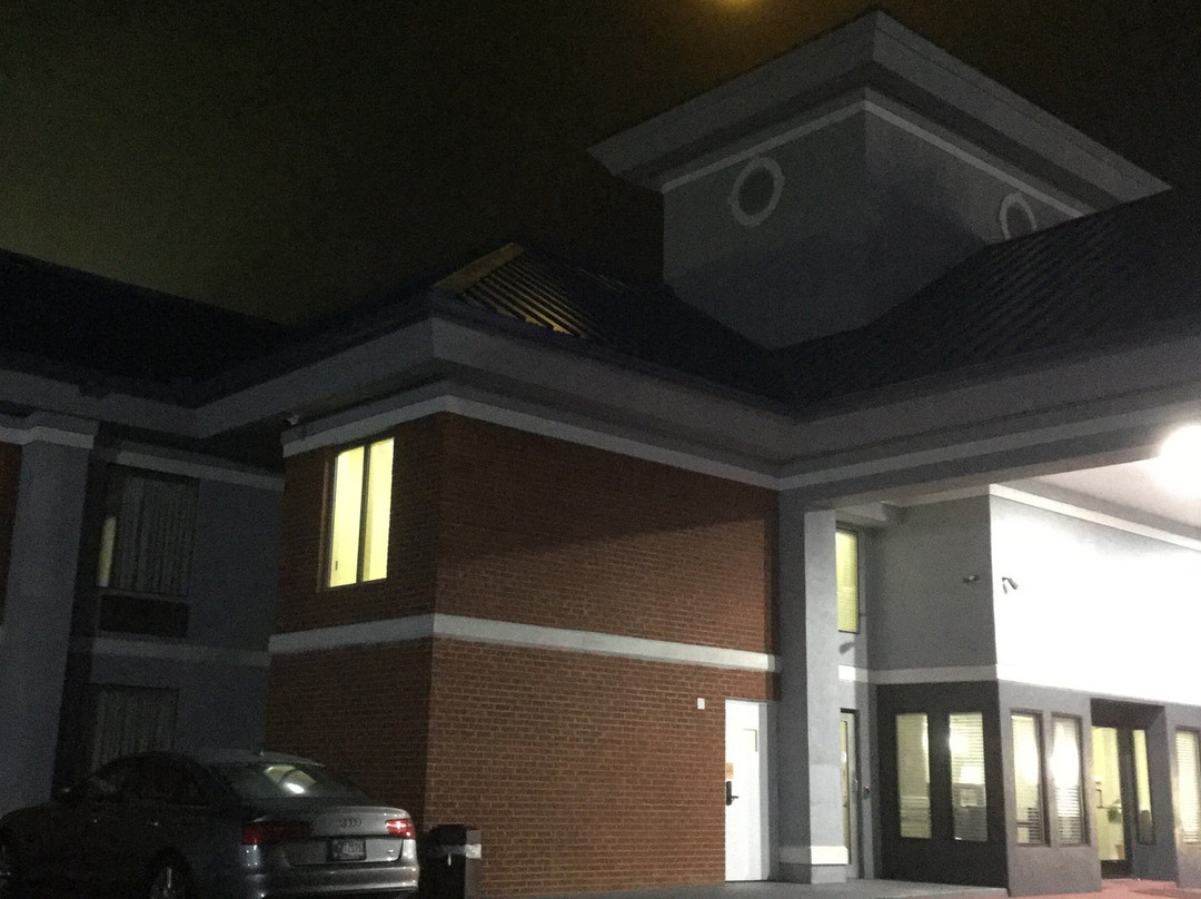 Super 8 by Wyndham Dandridge主图