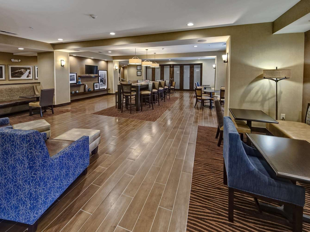 Hampton Inn Indianola主图