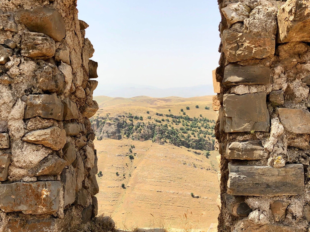 Shrine & Srochki Castle in Barzinja景点图片