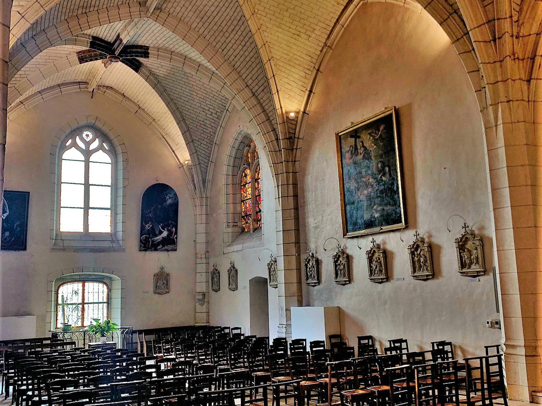 Église Saint-Cyr-Saint-Cyr-sur-Loire必去景点