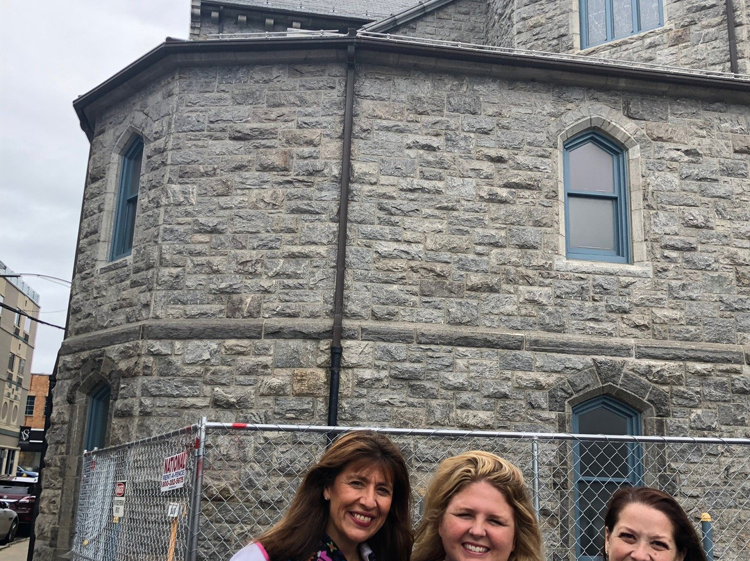 Basilica of Saint John the Evangelist Roman Catholic Church-斯坦福必去景点