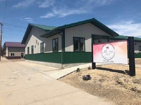 Wibaux旅游景点-Wild Vines Market