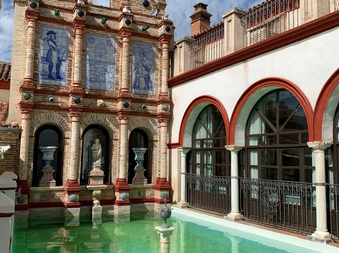 El Palacio De San Benito主图