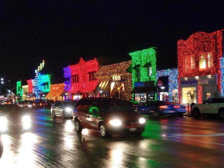 奥本山旅游景点-The Village of Rochester Hills