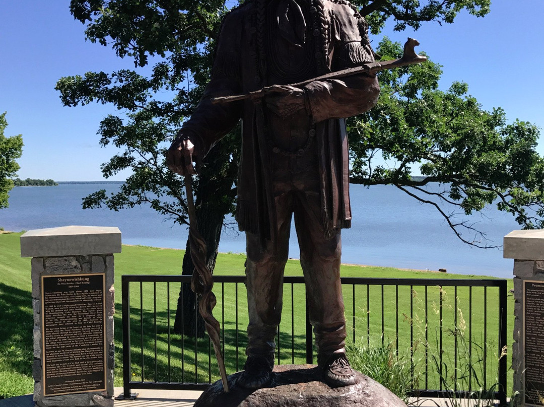 Fosston旅游景点-Chief Bemidji Statute