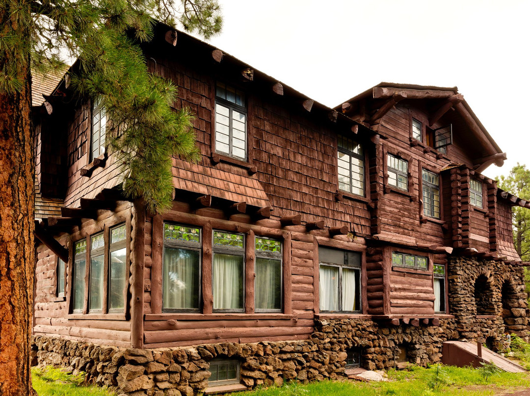 弗拉格斯塔夫旅游景点-Riordan Mansion State Historic Park