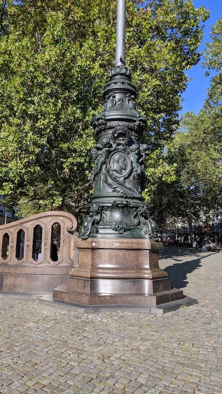 Kaiser-Wilhelm-Fahnenmasten-德累斯顿必去景点