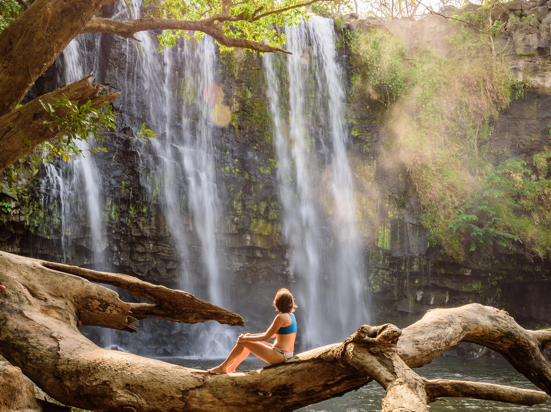 Cataratas Llanos de Cortés景点图片