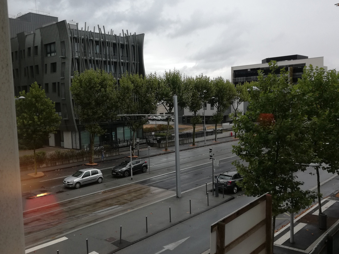 波利多姆克莱蒙费朗诺富特套房酒店主图