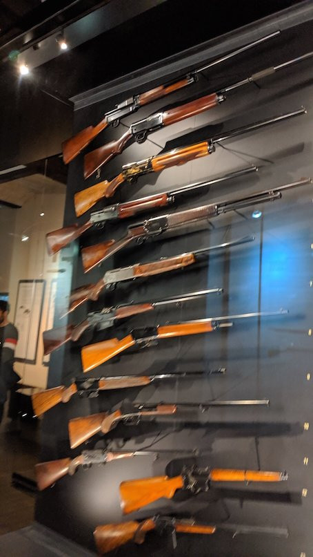Arms Museum (Musee d'Armes)景点图片