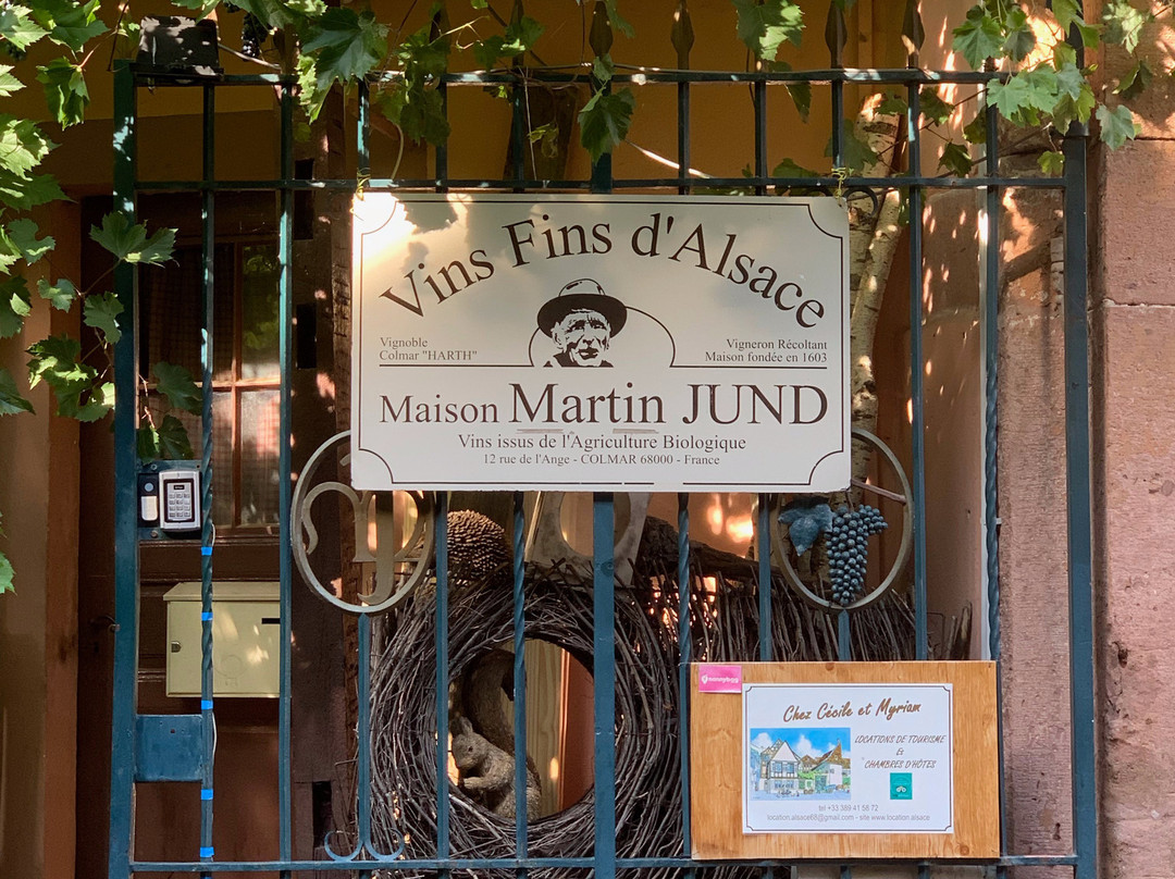 Chez Myriam Cécile Et Caroline主图