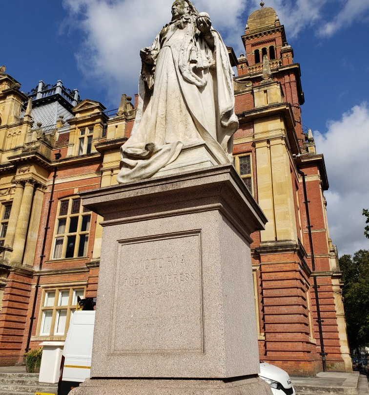 Queen Victoria Statue-皇家利明顿温泉必去景点